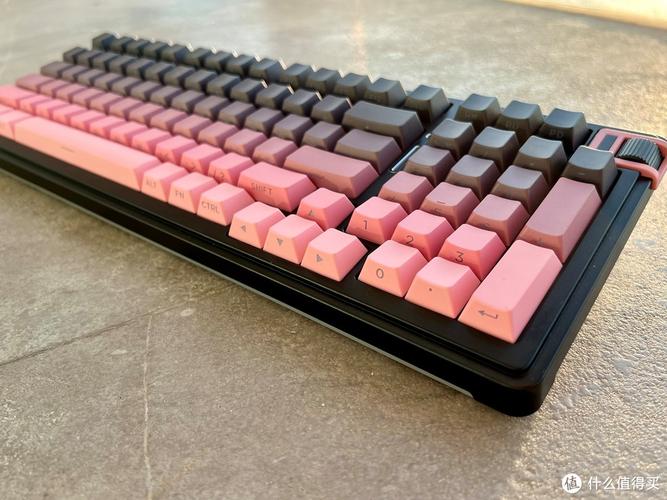 2026年粉色机械键盘推荐：颜值与手感并存的5款高性价比之选-4