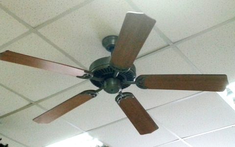 机箱风扇怎么装最散热？3步避坑安装教程