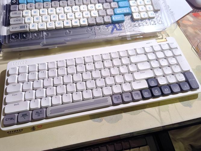 机械键盘不打油？这3个PBT键帽材质型号让你告别油腻-4