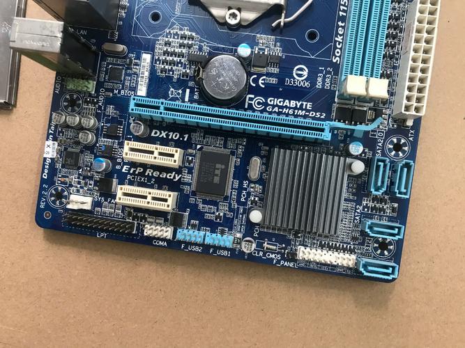 主板内存支持全解析：DDR5与DDR4怎么选不踩坑
