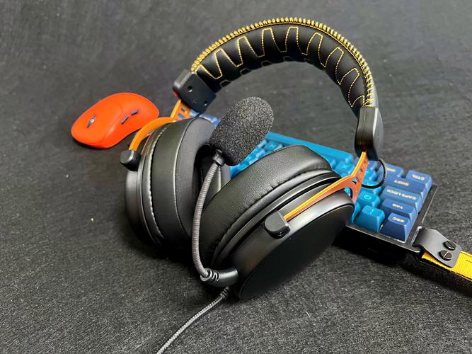 瓦罗兰特耳机怎么选？3款听声辨位神器横评-1