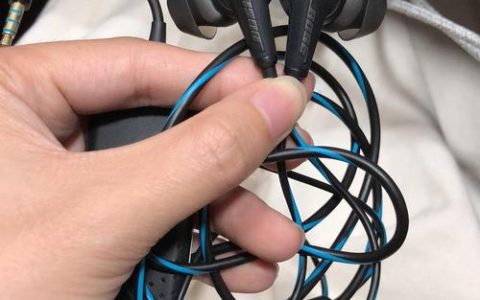 听脚步声的耳机怎么选？3款高性价比电竞耳机实测对比