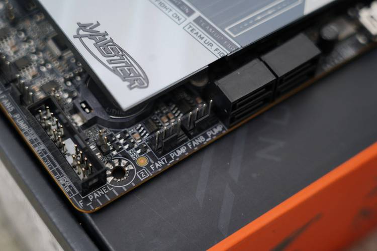 技嘉Z890 AORUS MASTER深度体验：旗舰主板真有那么强？-2
