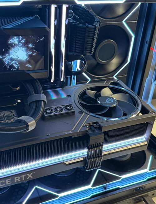 RTX 5090性能实测：比4090强多少？值不值得等？-2