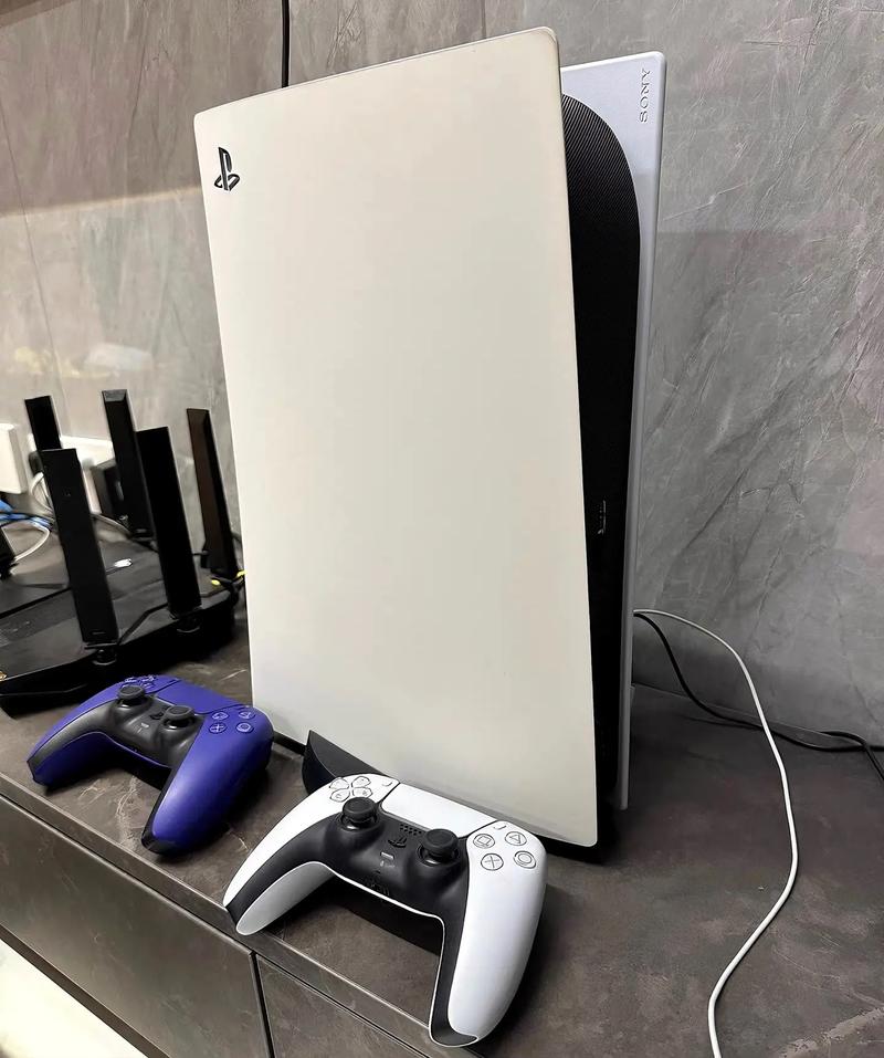 PS5游戏主机深度评测：2026年最值得入手的版本怎么选？-1