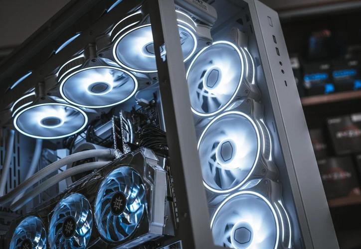纯白主机怎么装？2026年高颜值配置单与避坑指南-5