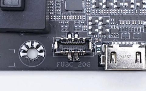 主板USB4接口到底强在哪？实测告诉你值不值得升级