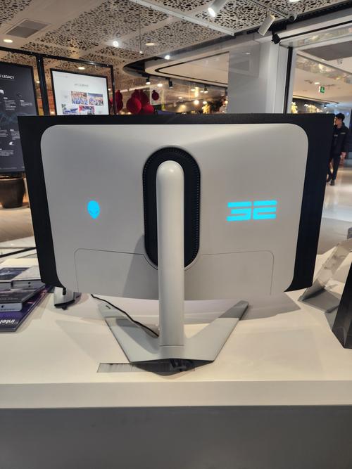 外星人显示器真实评测：画质与颜值真的对得起价格吗？-4