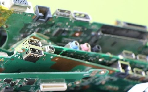 5款热销主板横评实测：谁才是当下性价比之王？