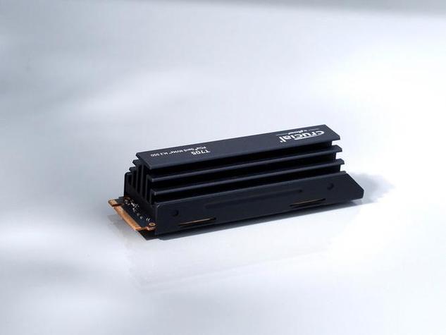 2026年PCIe 5.0硬盘怎么选？这3款旗舰性能实测不踩坑-2