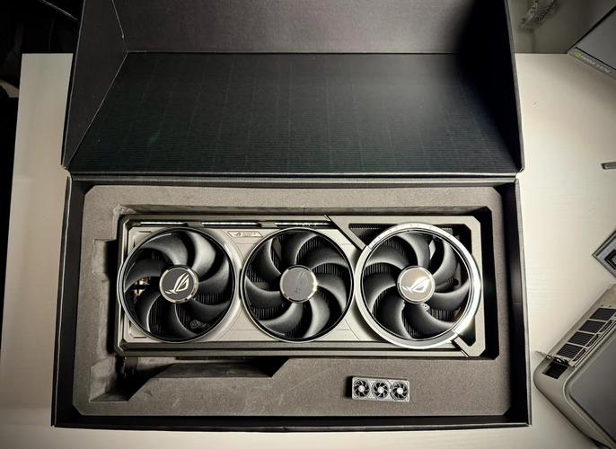 RTX 5090性能实测：比4090强多少？值不值得等？-5