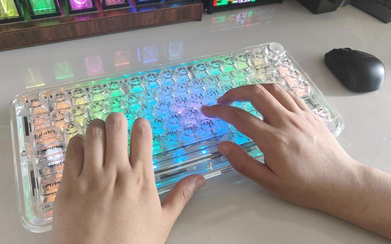 透明机械键盘怎么选？这3款性价比超高还好看-4
