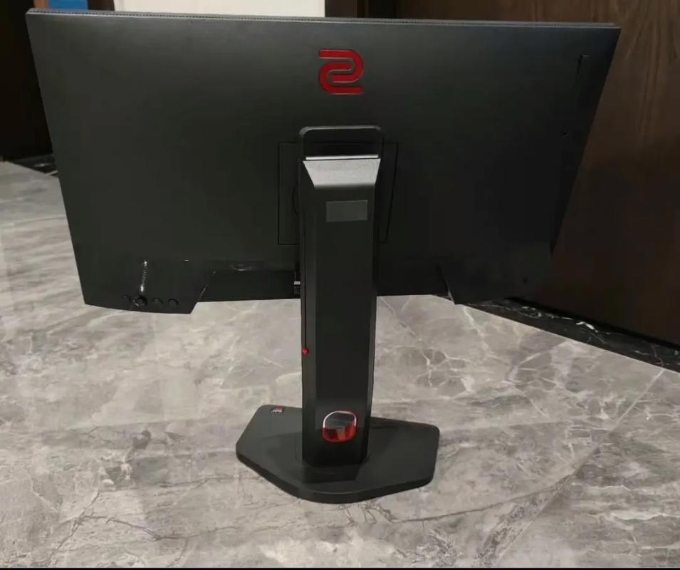 吃鸡显示器怎么选？144Hz对比240Hz，实测帧率差距-2