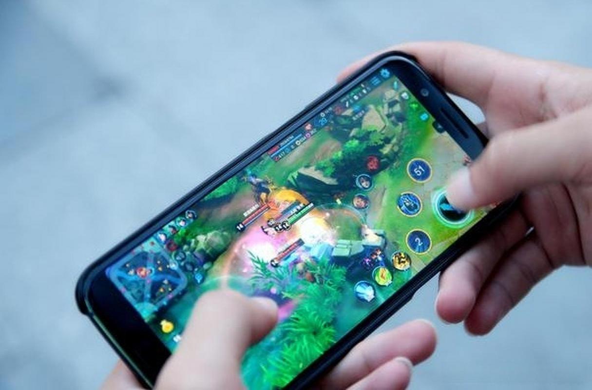 Nothing Phone打游戏体验：帧率、发热与续航实测-4