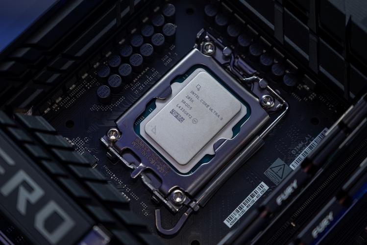 酷睿Ultra 200S性能实测:5分钟看懂它凭什么被称为新一代神U-2 酷睿Ultra 200S性能实测:5分钟看懂它凭什么被称为新一代神U-2