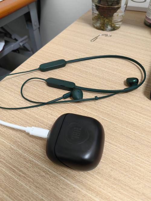 JBL游戏耳机评测：哪款音质最爽？三款热门型号横评