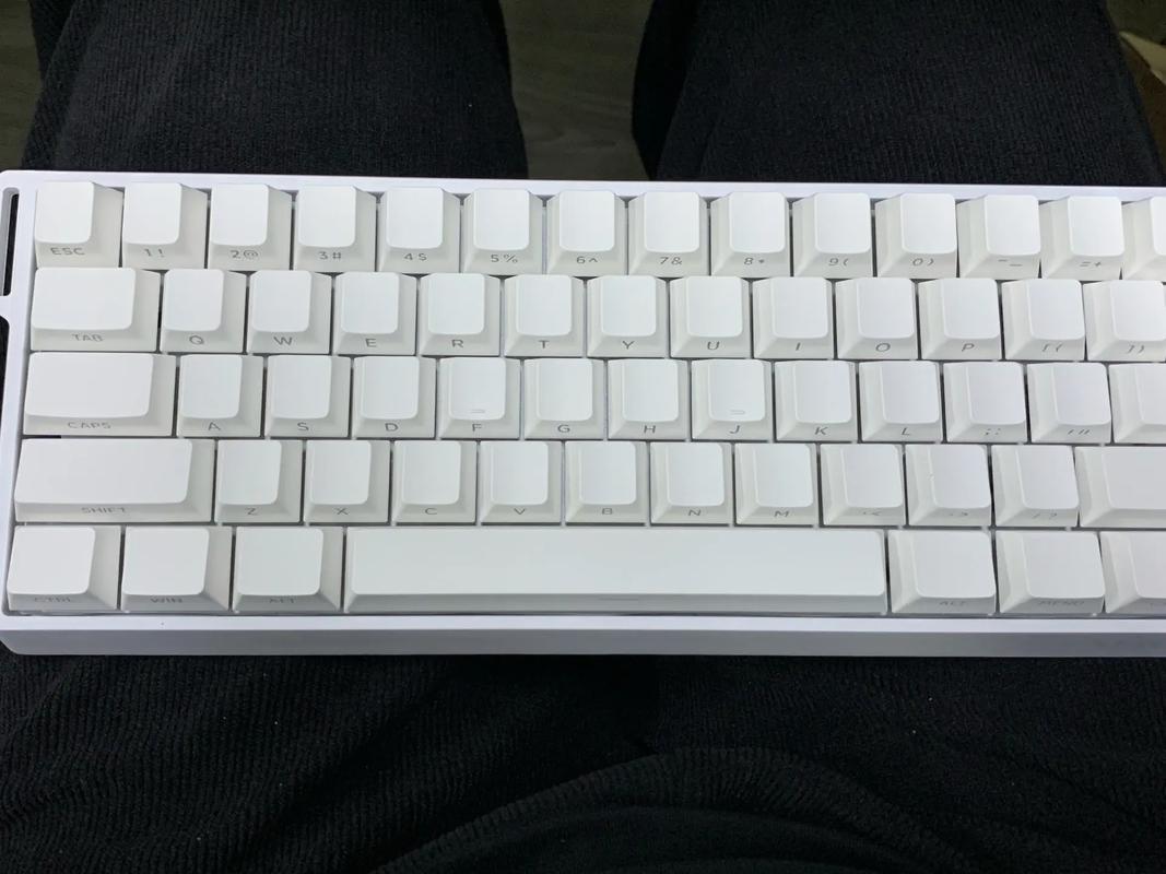 白色机械键盘怎么选?5分钟看懂避坑指南-5 白色机械键盘怎么选?5分钟看懂避坑指南-5