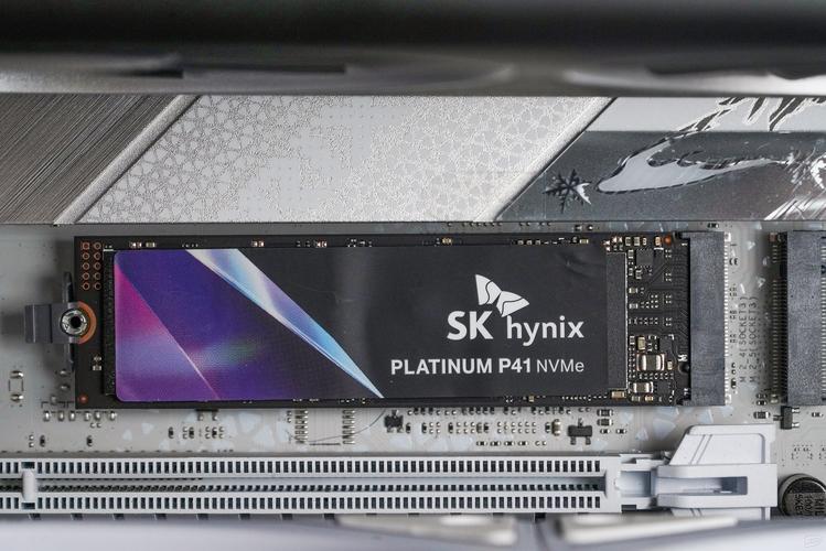 海力士P41评测:PCIe 4.0旗舰固态的真实性能与避坑指南-3 海力士P41评测:PCIe 4.0旗舰固态的真实性能与避坑指南-3