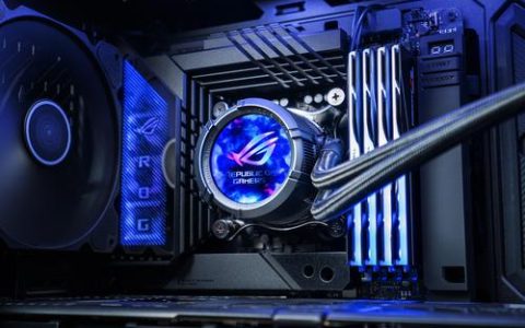 华硕ROG STRIX LC水冷评测：散热表现与装机避坑指南