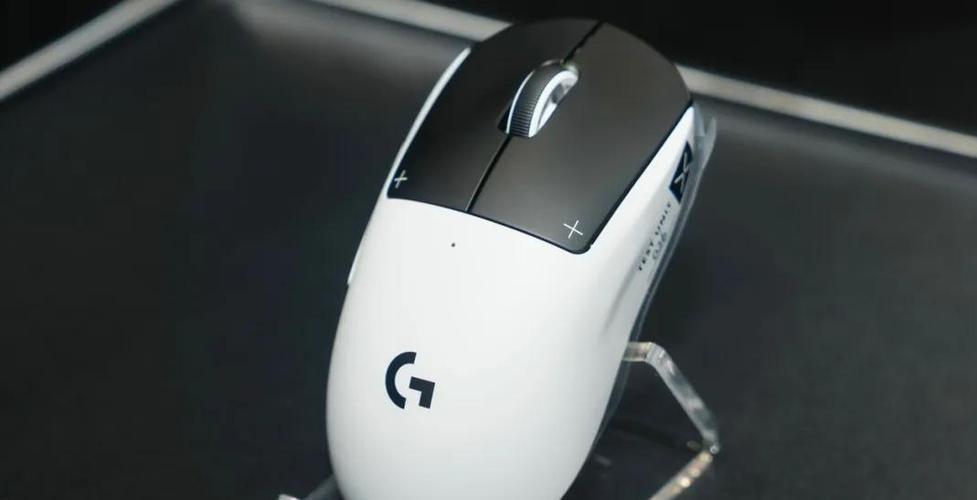 罗技GPW5评测：轻量化设计，手感与性能真的能兼得？