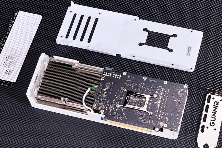 Intel Arc B570 首发评测:性能能否挑战同价位对手?-3 Intel Arc B570 首发评测:性能能否挑战同价位对手?-3