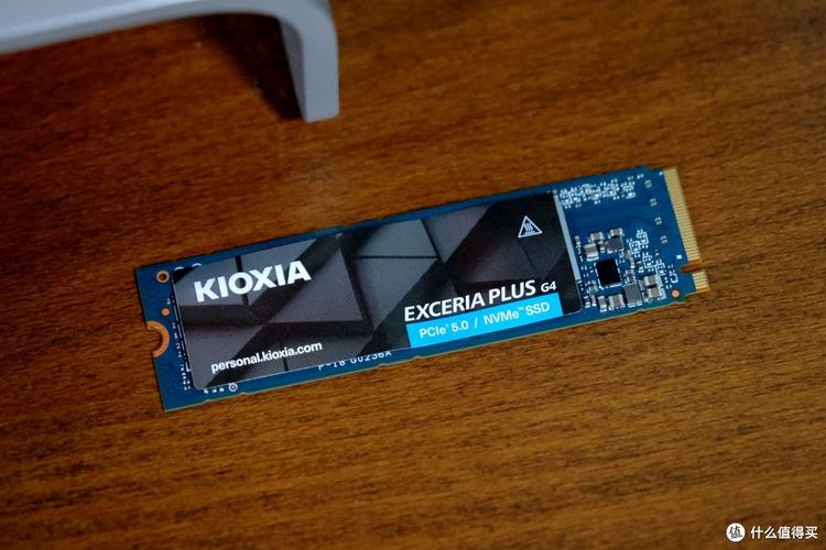 2026年PCIe 5.0硬盘怎么选？这3款旗舰性能实测不踩坑-3
