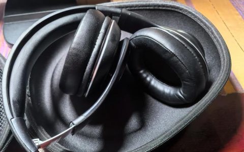100小时续航耳机实测：哪些型号真能做到？