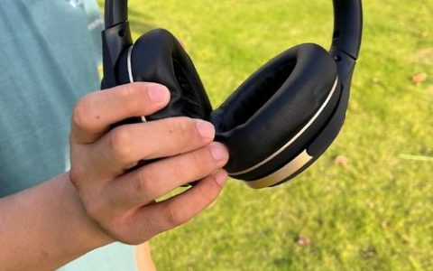 3款脚步声音效耳机横评：哪款听声辨位最清晰？