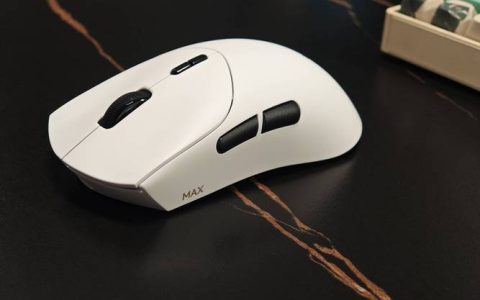 双8K鼠标体验：延迟真能低到看不见？