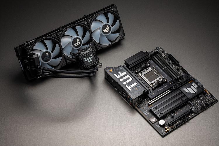 TUF GAMING X870主板评测：用料与性价比真的能兼得吗？-3