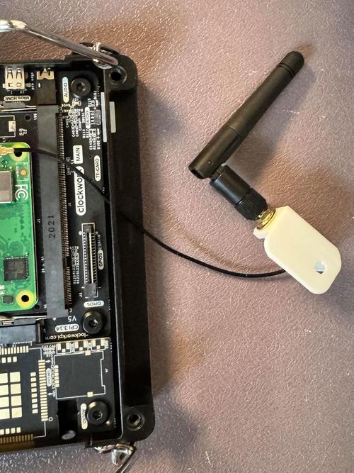 游戏手机WiFi天线设计揭秘:为什么它比普通手机快3倍?-5 游戏手机WiFi天线设计揭秘:为什么它比普通手机快3倍?-5
