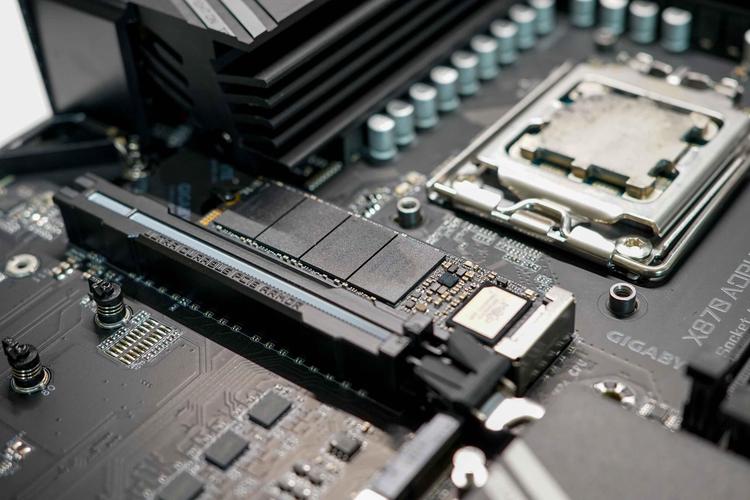 主板PCIe 5.0值得升级吗？实测性能与避坑指南-2