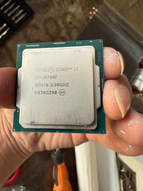 i7 14700K性能实测：对比14900K差距多大？值不值得买？-4