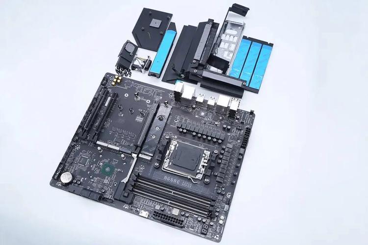 主板USB4接口到底强在哪？实测告诉你值不值得升级-5
