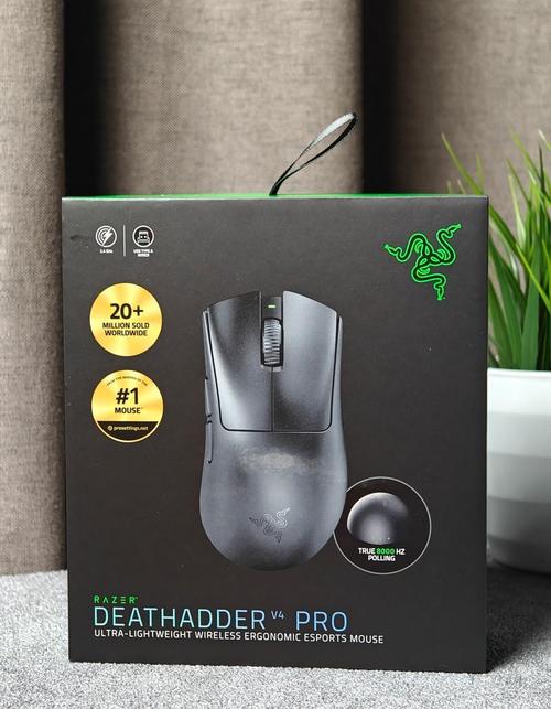 雷蛇炼狱蝰蛇V4 Pro深度评测：值得升级的旗舰鼠标吗？-4