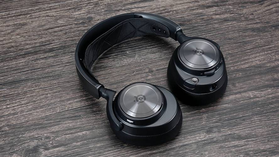 赛睿Arctis Nova Pro深度评测：游戏耳机音质与佩戴舒适度详解-2