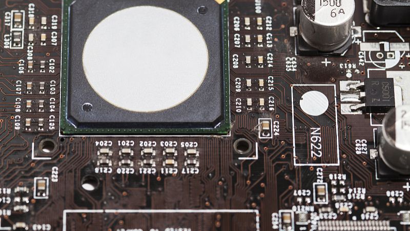 E-ATX主板选购指南:3分钟看懂尺寸、兼容与性价比-3 E-ATX主板选购指南:3分钟看懂尺寸、兼容与性价比-3