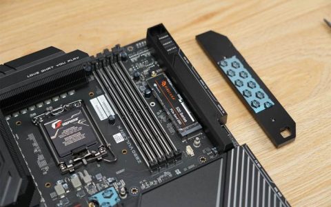 iGame Z890 VULCAN 评测：性能旗舰到底值不值得买？
