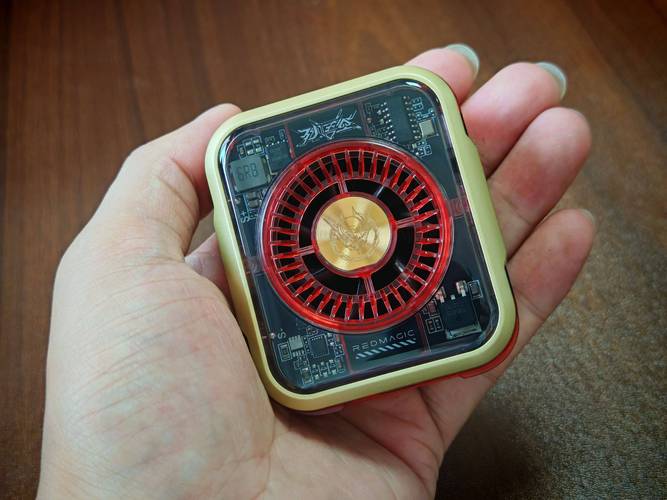 内置风扇散热的游戏手机怎么选？3款真机横评实测告诉你