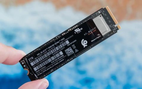 闪迪SN8100上手实测：速度与发热，到底值不值得买？
