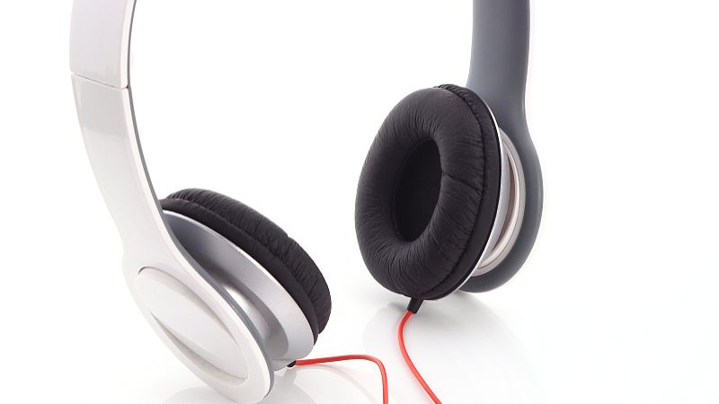 3款脚步声音效耳机横评：哪款听声辨位最清晰？-3