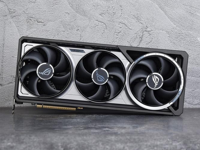 RTX 5090 D性能揭秘：3款游戏实测，帧数暴涨值得买吗？-3