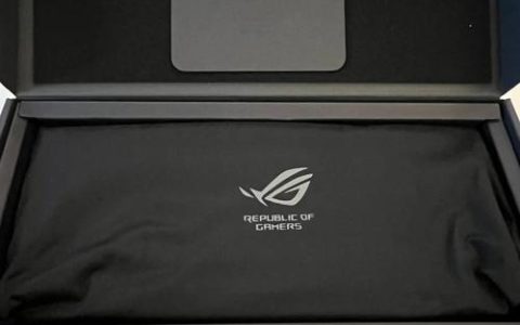 ROG Azoth 评测：这把客制化键盘凭什么卖这么贵？