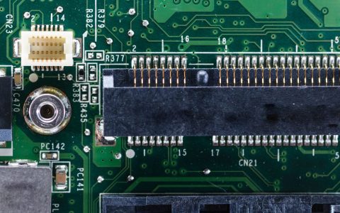 主板PCIe 5.0值得升级吗？实测性能与避坑指南