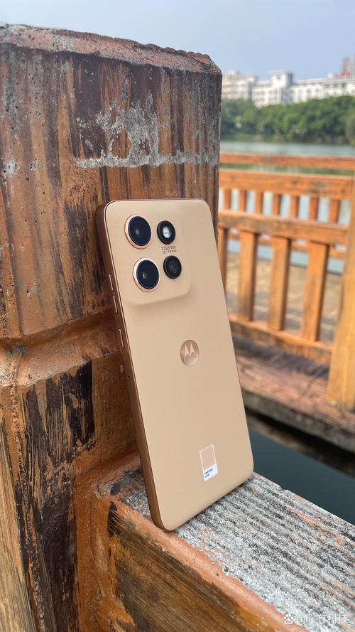 Moto S50 - 便携长续航智能手机_百科资料-1