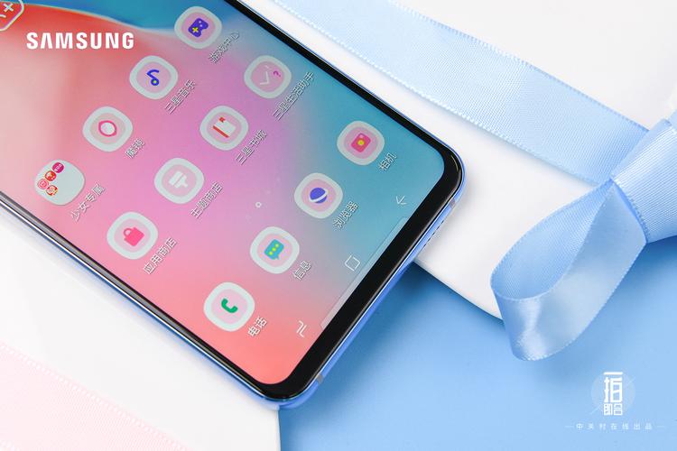 Galaxy A8s - 屏占比高清智能手机_资料库-2