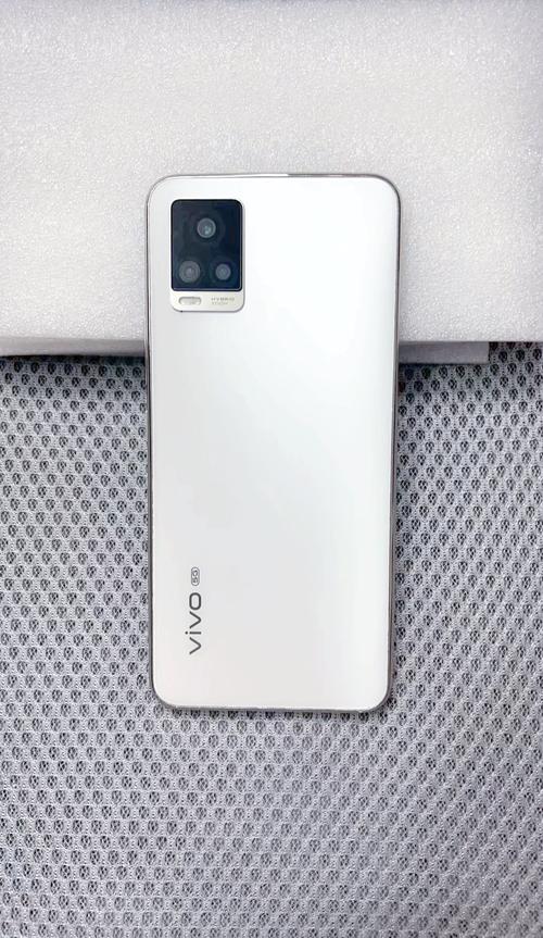 vivo S7 – 轻薄自拍手机_百科资料