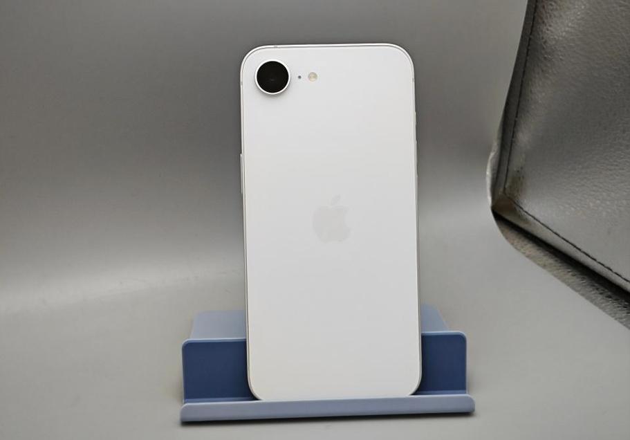 iPhone 17e - 强劲性能智能手机_资料手册-2