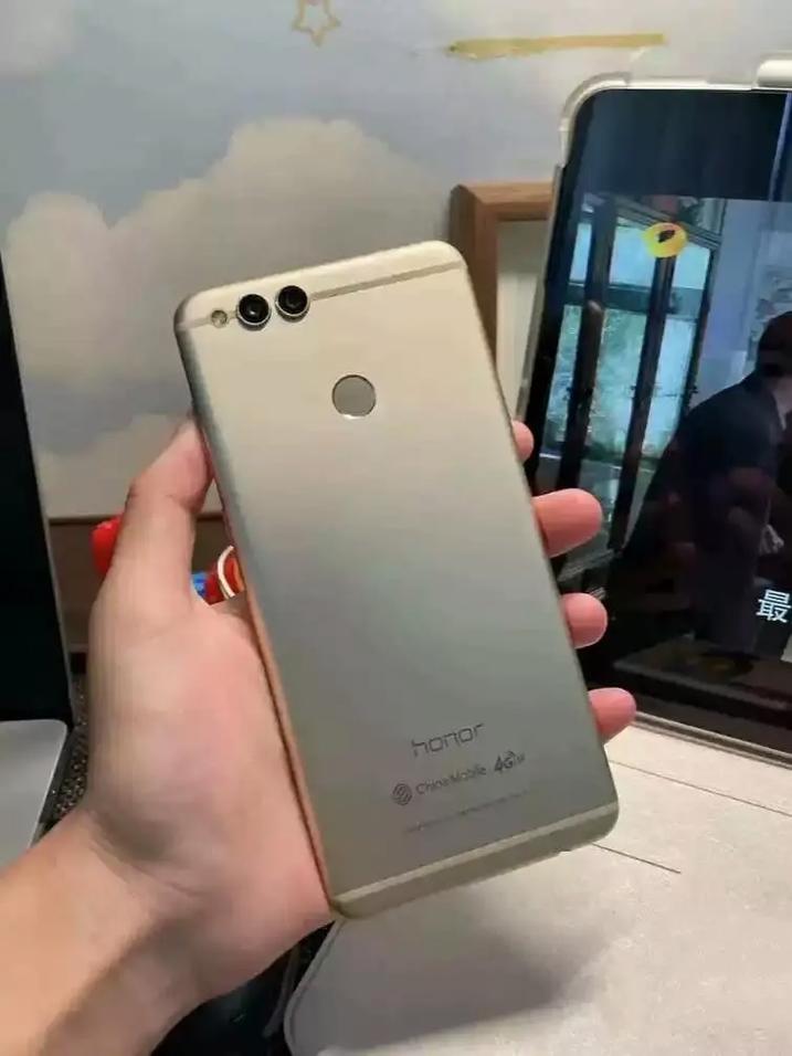 荣耀畅玩7X - 全面屏千元手机_百科资料-3