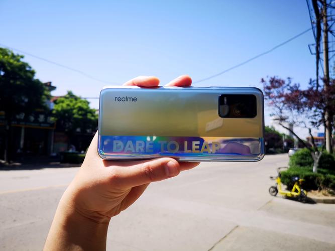 realme Q3 - 5000mAh长续航手机_资料库-4 realme Q3 - 5000mAh长续航手机_资料库-4